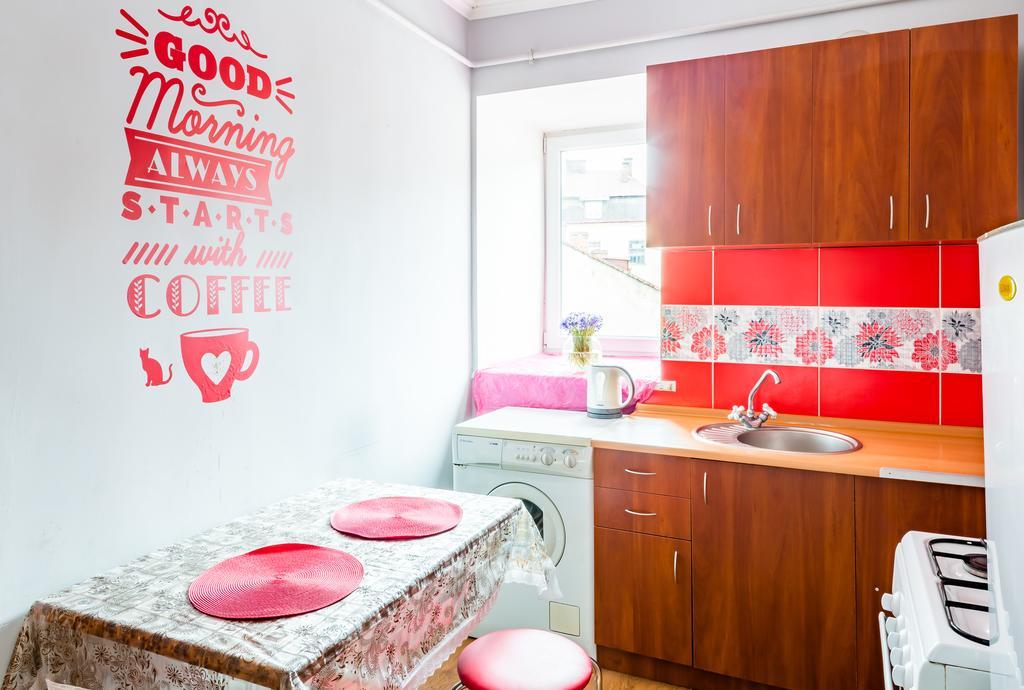 Rainbow Apartment Near Rynok Sq إلفيف المظهر الخارجي الصورة